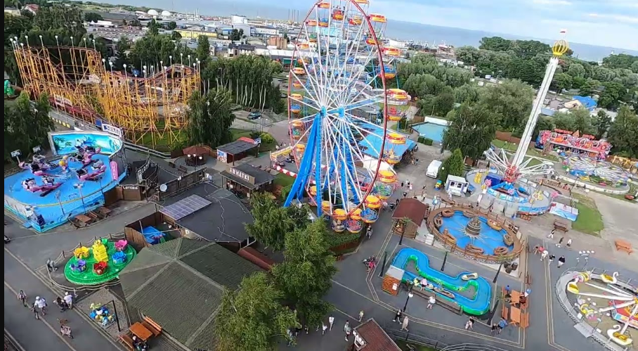 Lunapark Sowiński, Poland